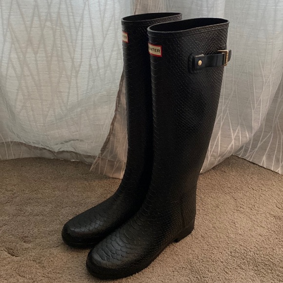 NWOT Black Hunter Snake Pattern Rain boots - Picture 2 of 6